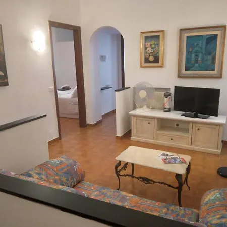 La Casa Di Tina Genua